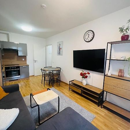 Nika Apartments Prague 2 Екстериор снимка