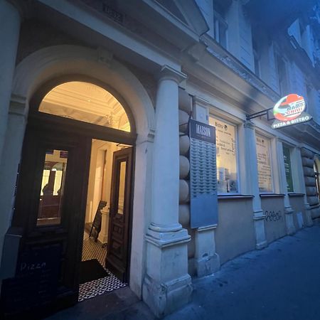 Nika Apartments Prague 2 Екстериор снимка