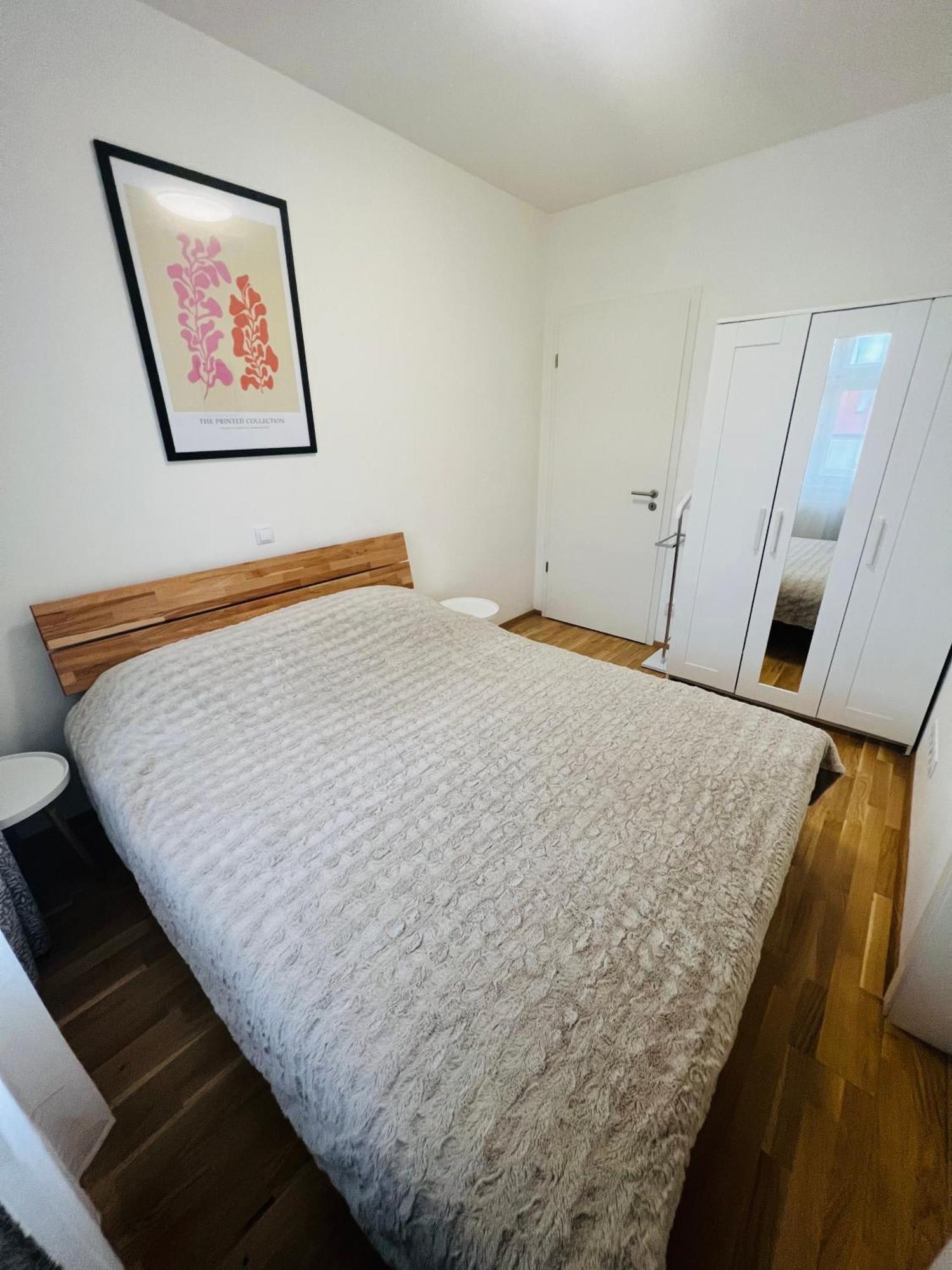 Nika Apartments Prague 2 Екстериор снимка